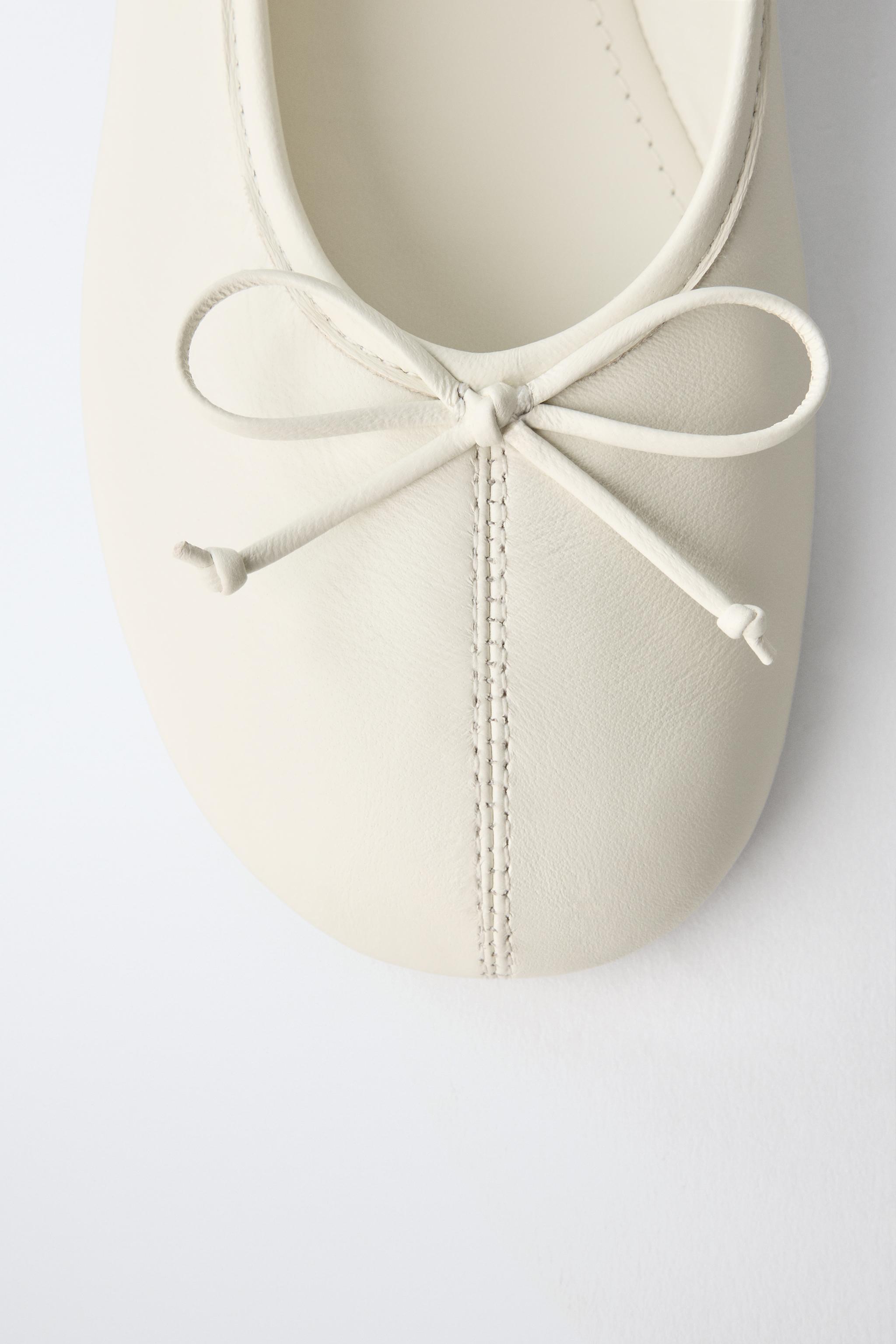 BALLERINES EN CUIR